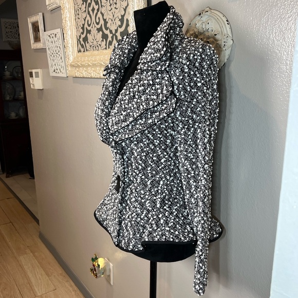 Stylish Black and White Women's Jacket - Picture 6 of 13